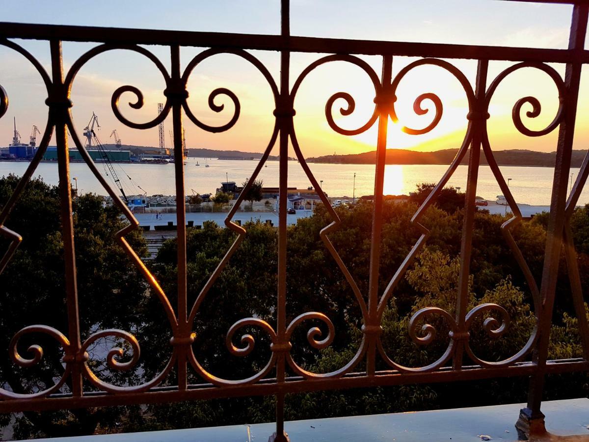 Ferienwohnung App Obrovac In The Centre - With Amazing Sea View! Pula Exterior foto